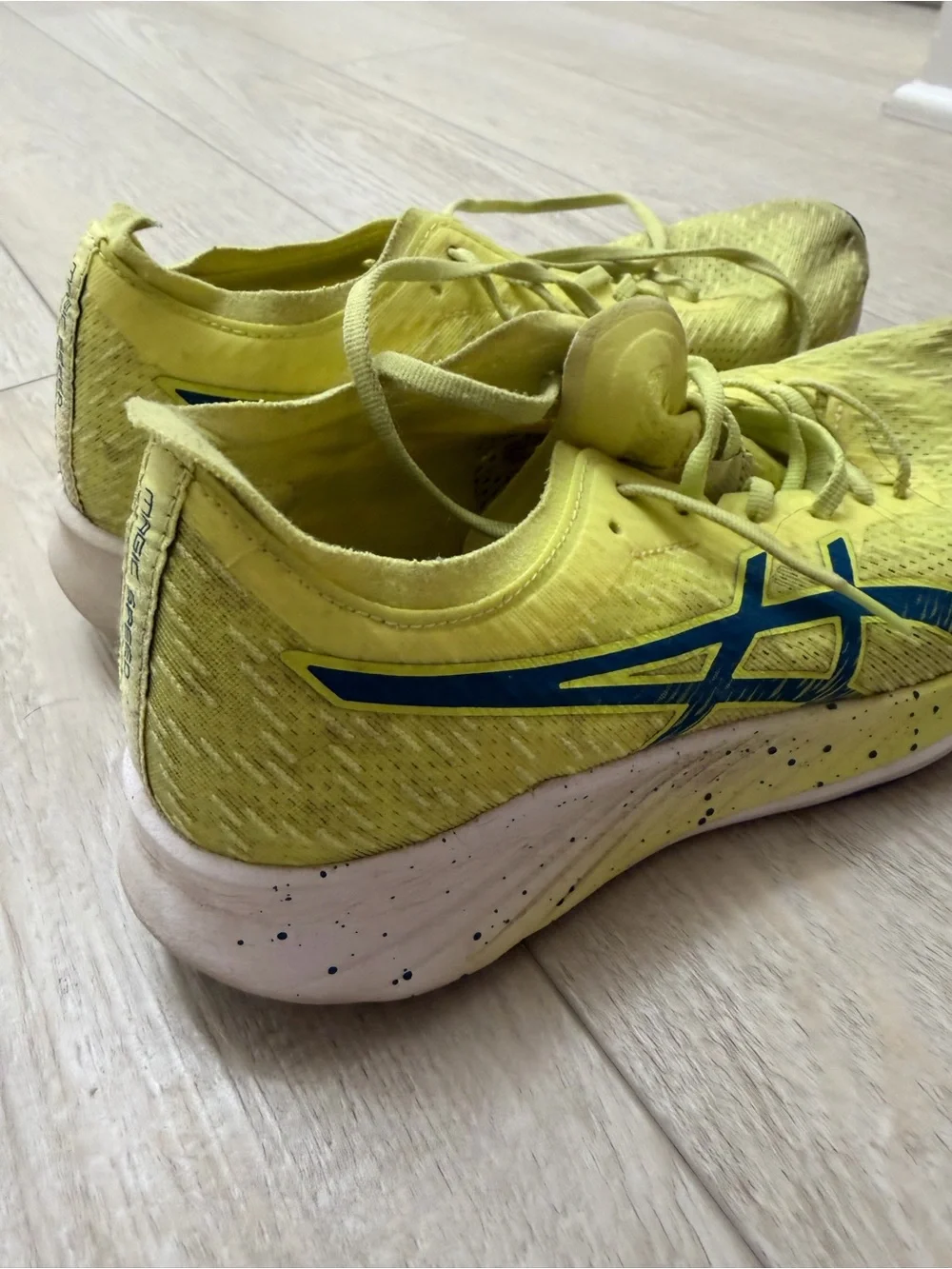 Asics ASICS Magic Speed running shoes size 7 - Picture 3 of 9